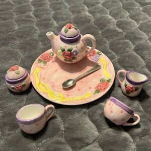 Small tea set